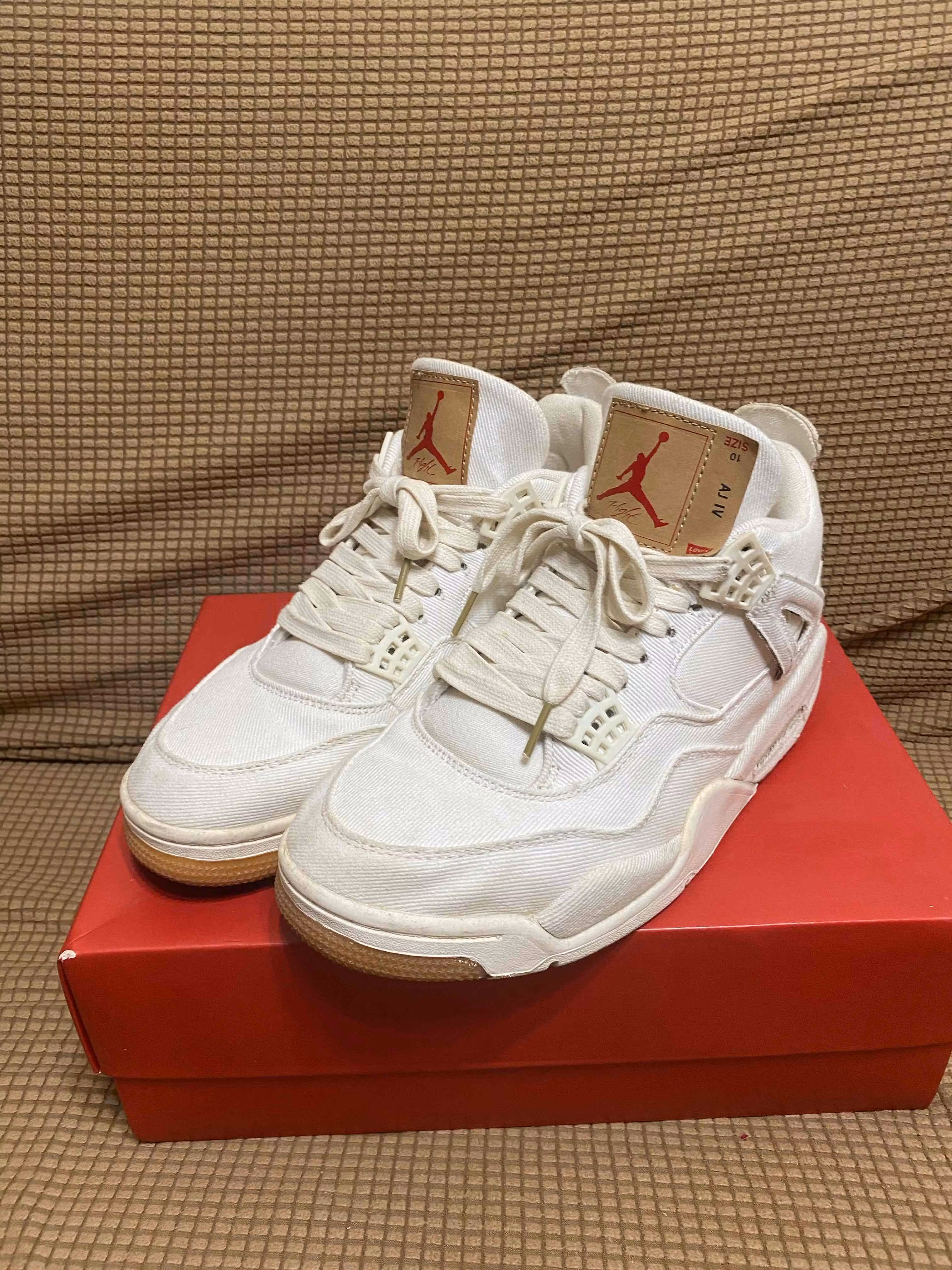 Levi's x Air Jordan 4 Retro 'White Denim' AO2571-100 Levi's x Air Jordan 4 Retro 'White Denim' AO2571-100